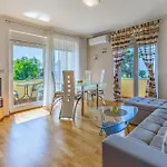 Appartement Awesome In With Wifi *